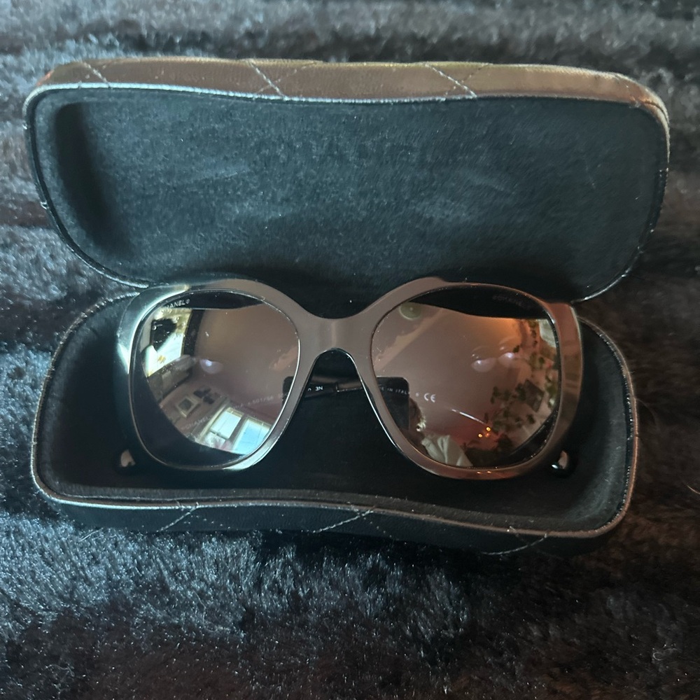 Chanel Black Sunglasses with pearls on the side and Case
